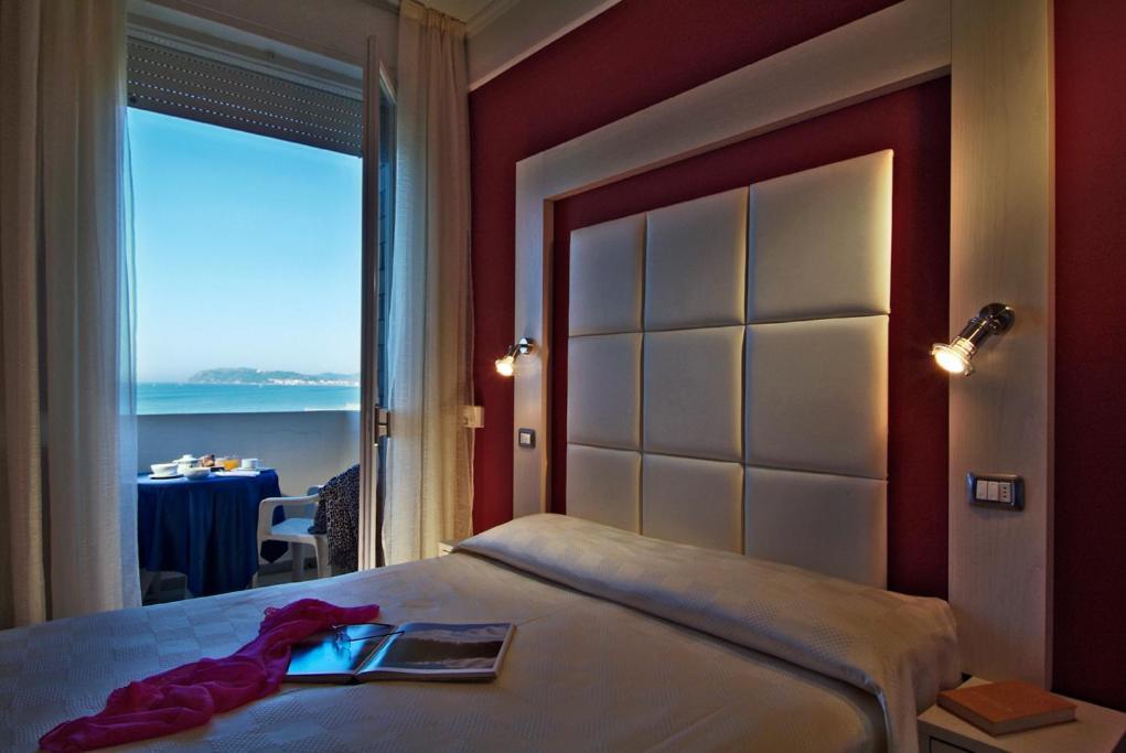 Alexandra Plaza Hotel Riccione Buitenkant foto