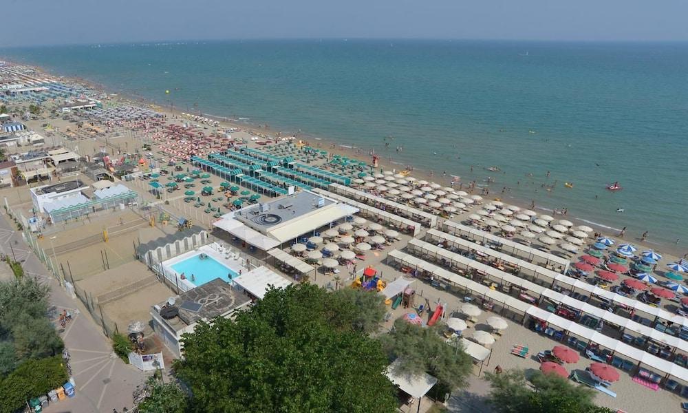 Alexandra Plaza Hotel Riccione Buitenkant foto