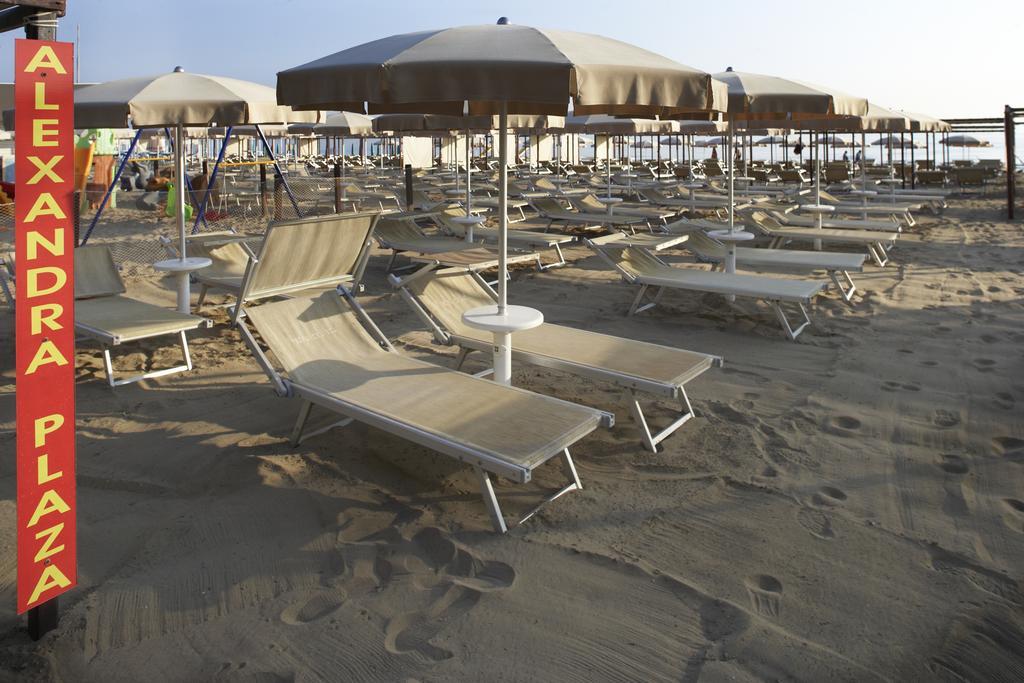 Alexandra Plaza Hotel Riccione Buitenkant foto